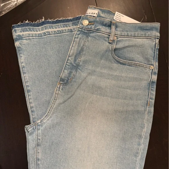 NWT Size 32 Loft Kick Crop Jeans in Vivid Light Indigo Wash - Picture 6 of 8